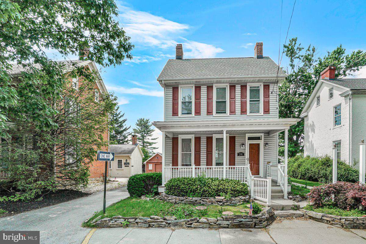 201 Main Street - Photo 1