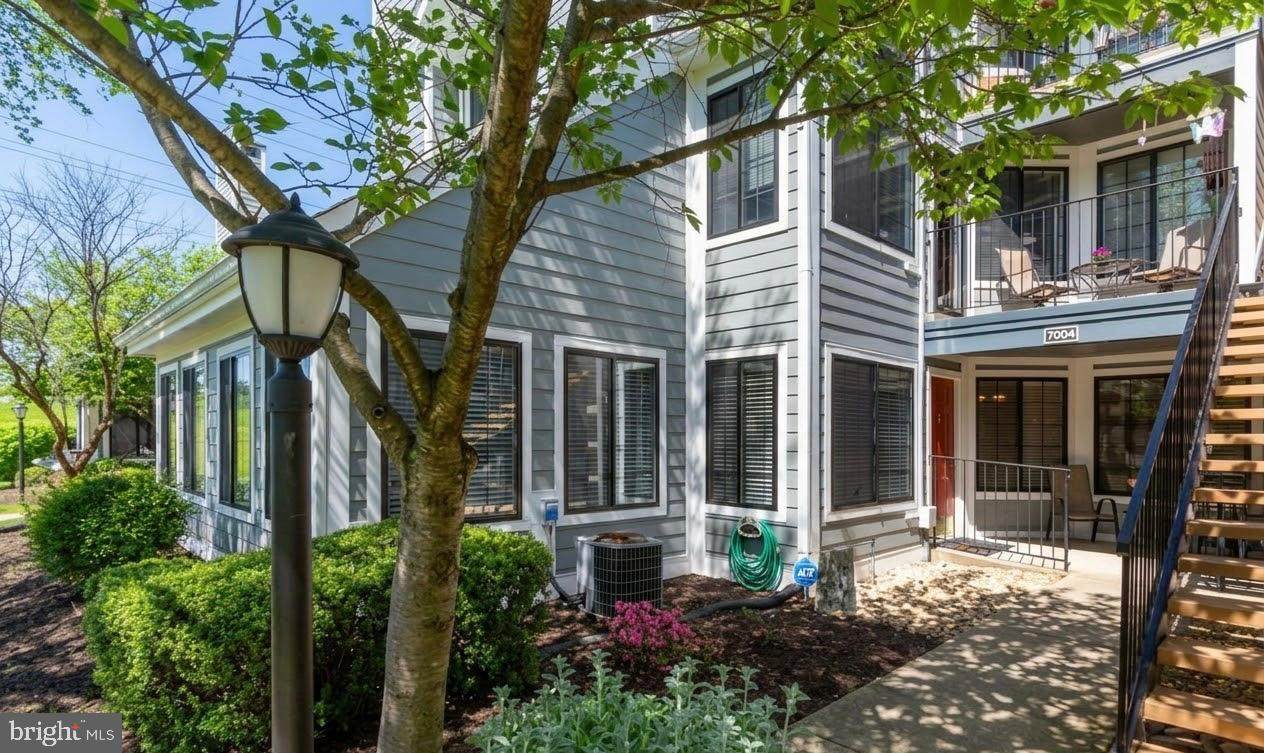 7004 Irwell Lane - Photo 1