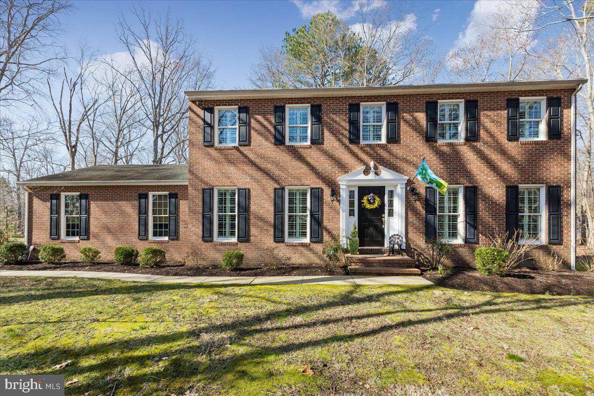 108 Gloucester Road - Photo 1