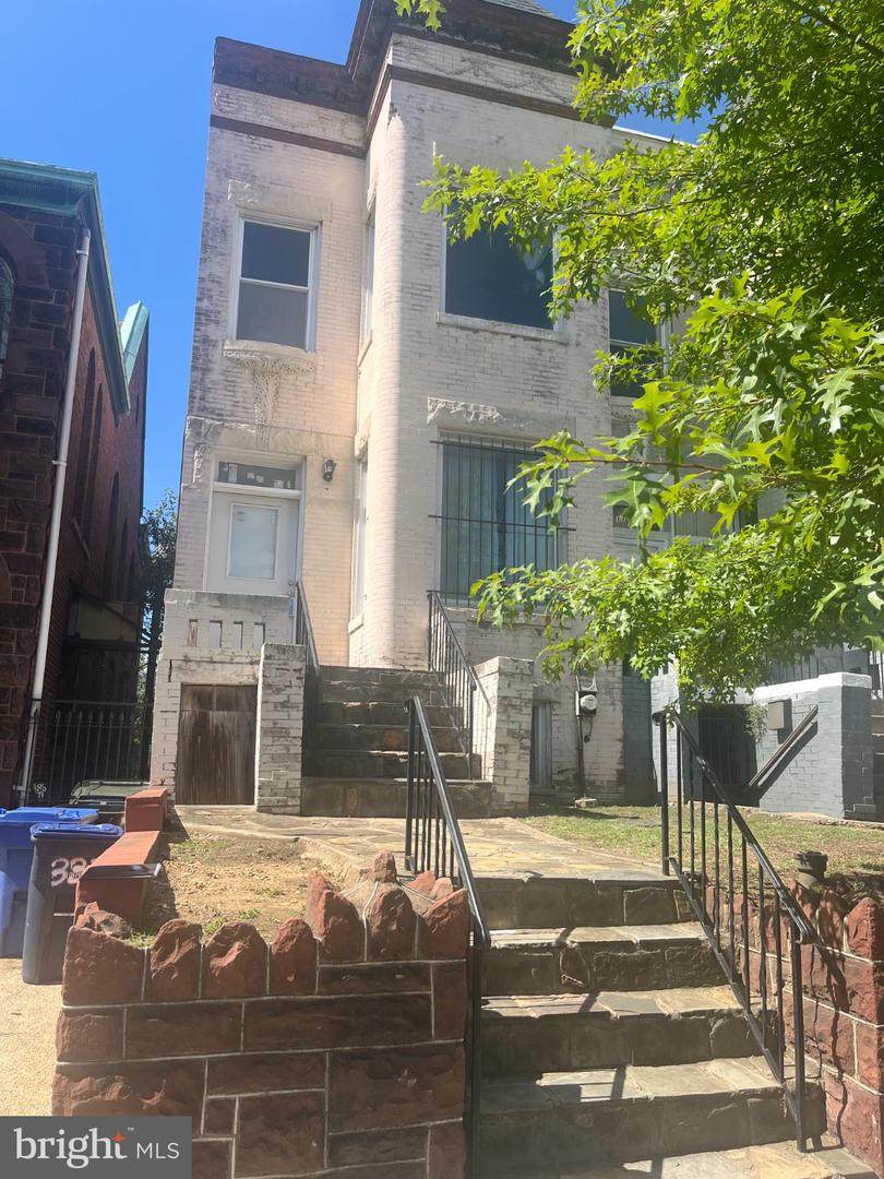 1714 North Capitol Street - Photo 1