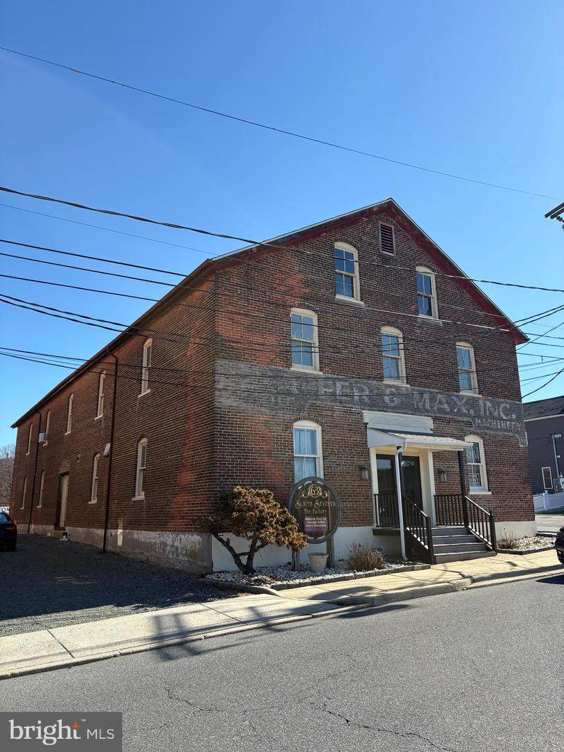 63 7TH Street - Photo 1