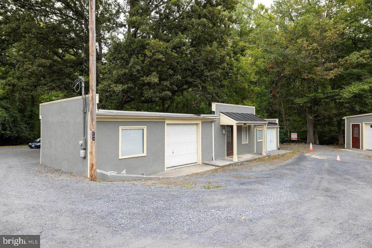 5251 John Marshall Highway - Photo 1