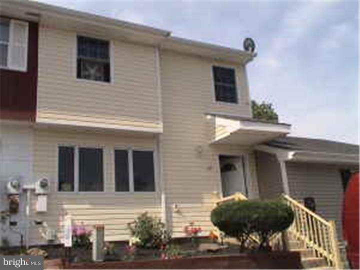 22 Lexington - Photo 1