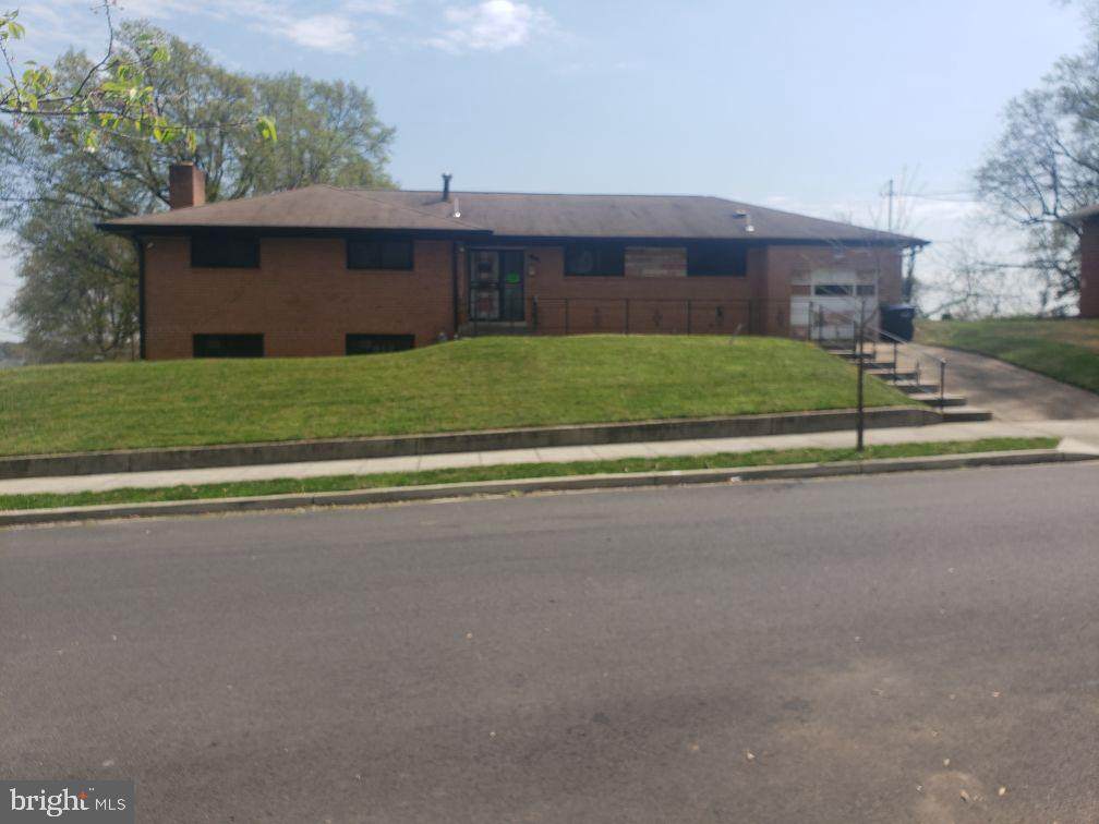 3511 15TH Street - Photo 1