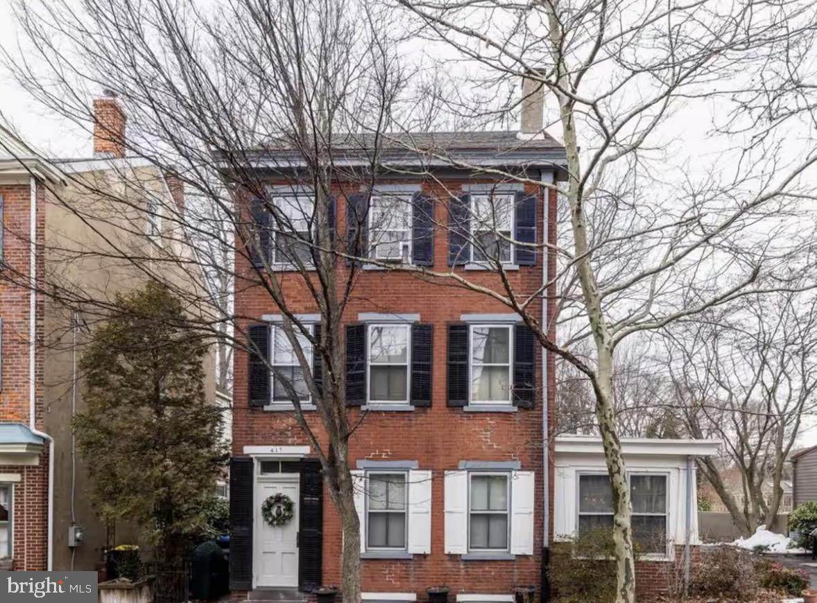 417 Delaware - Photo 1