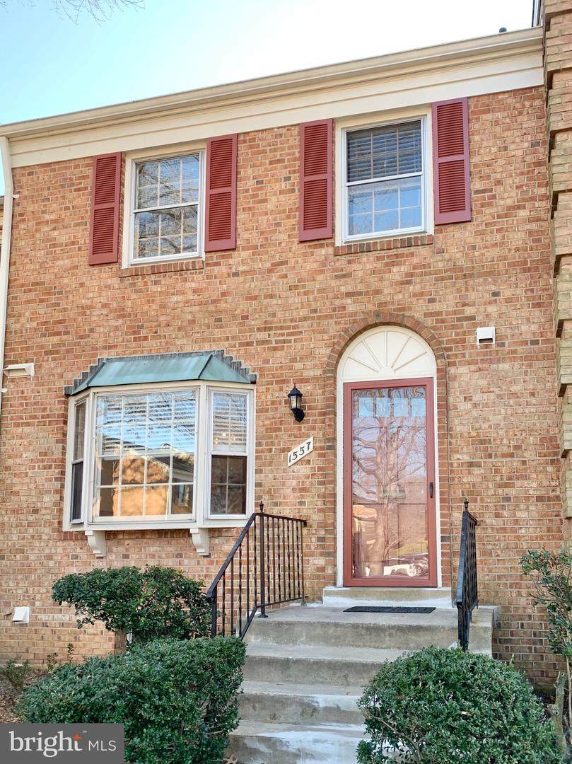 1557 Dunterry Place - Photo 1