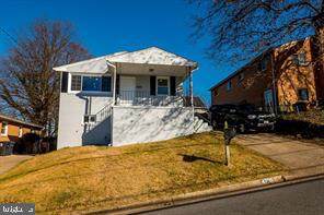 4706 Heath Street - Photo 1