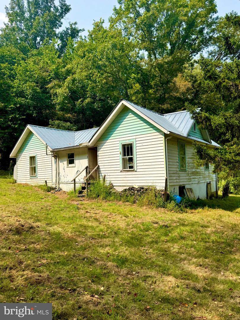 378 Indian Trail - Photo 1