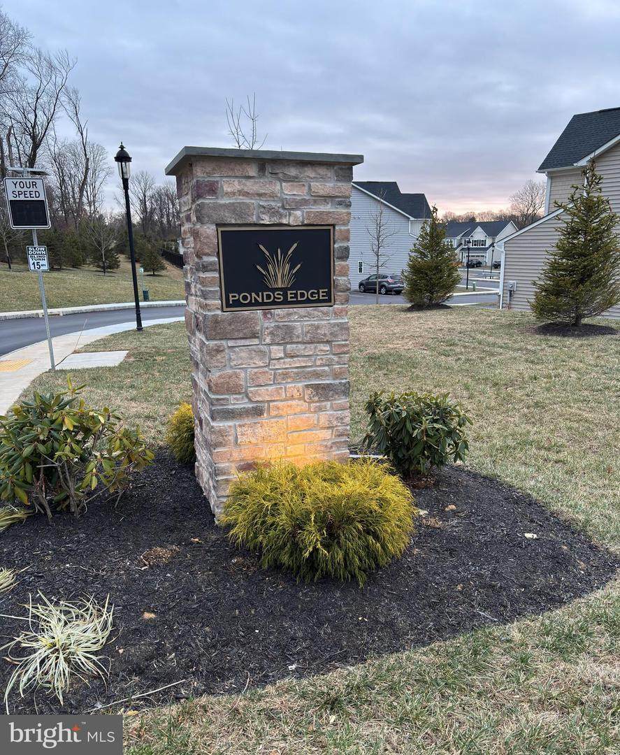 235 Ponds Edge Drive - Photo 1