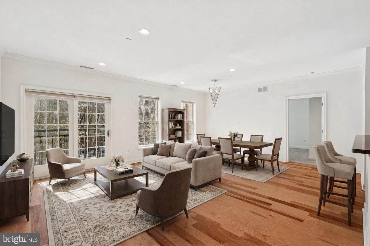 500 Admirals Way - Photo 1