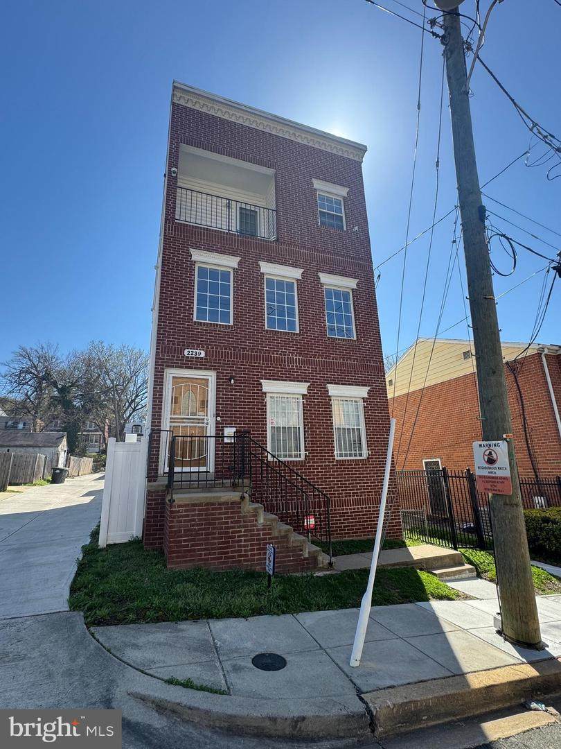 2239 Ridge Place - Photo 1