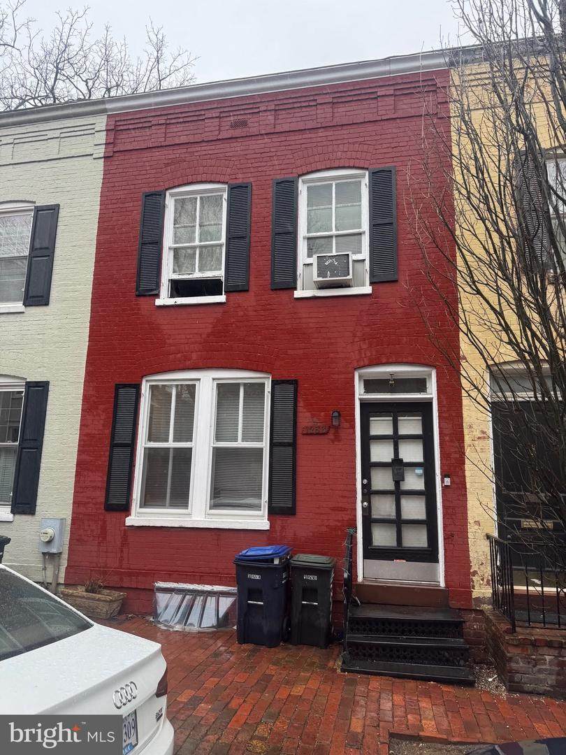 1233 33RD Street - Photo 1