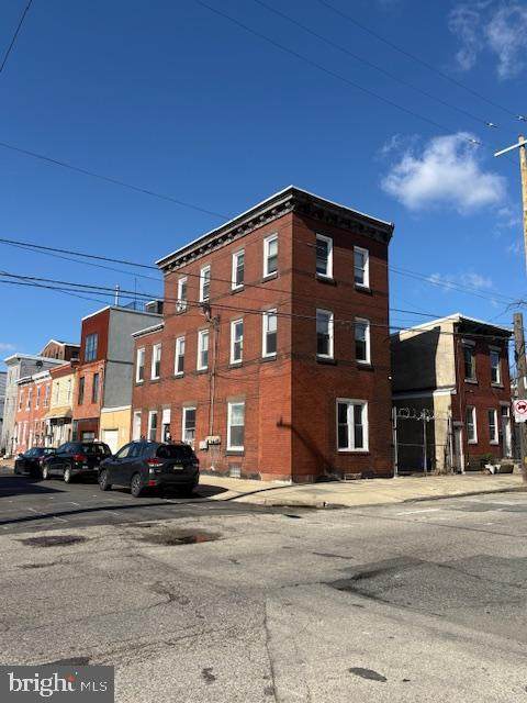 2198-98 Huntingdon Street - Photo 1