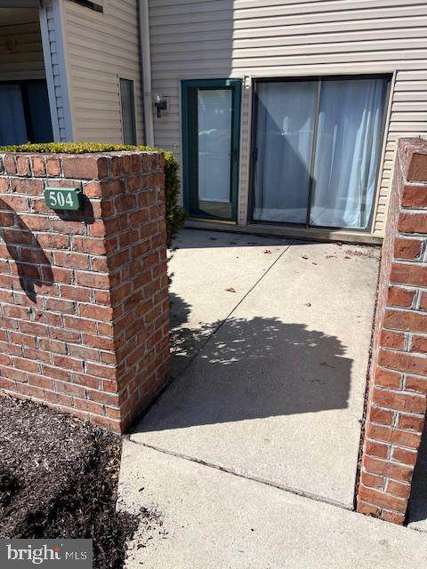 504 Cherrington Dr - Photo 1