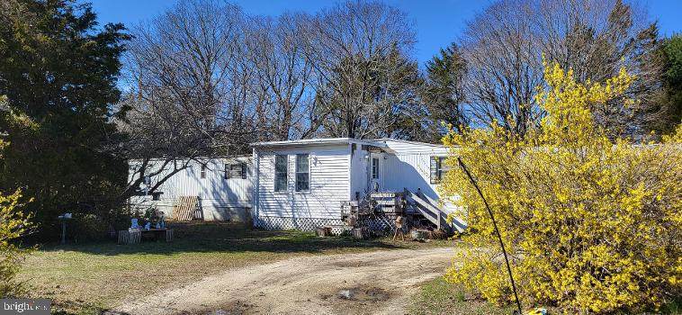 227 Railroad Avenue - Photo 1