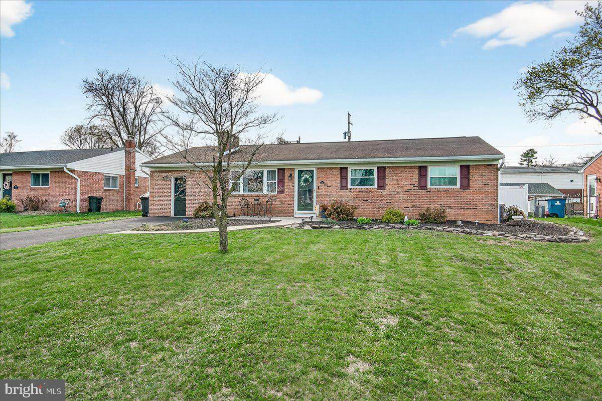 106 Harvard Road - Photo 1