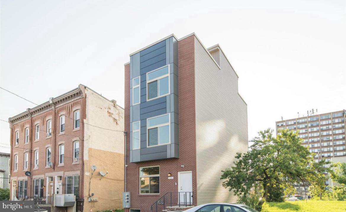 1251 15TH Street - Photo 1