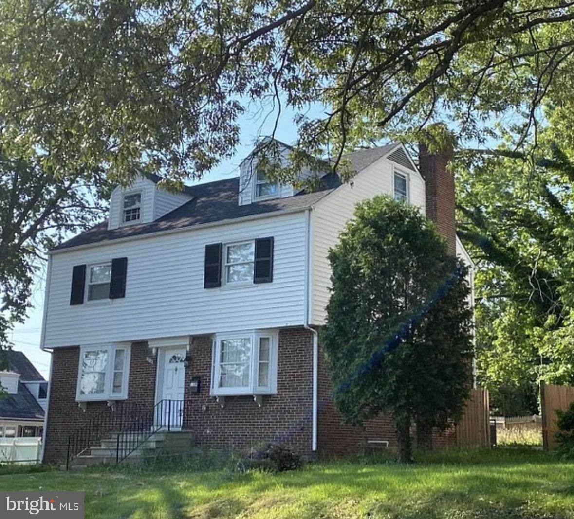 1319 Lakeside Avenue - Photo 1