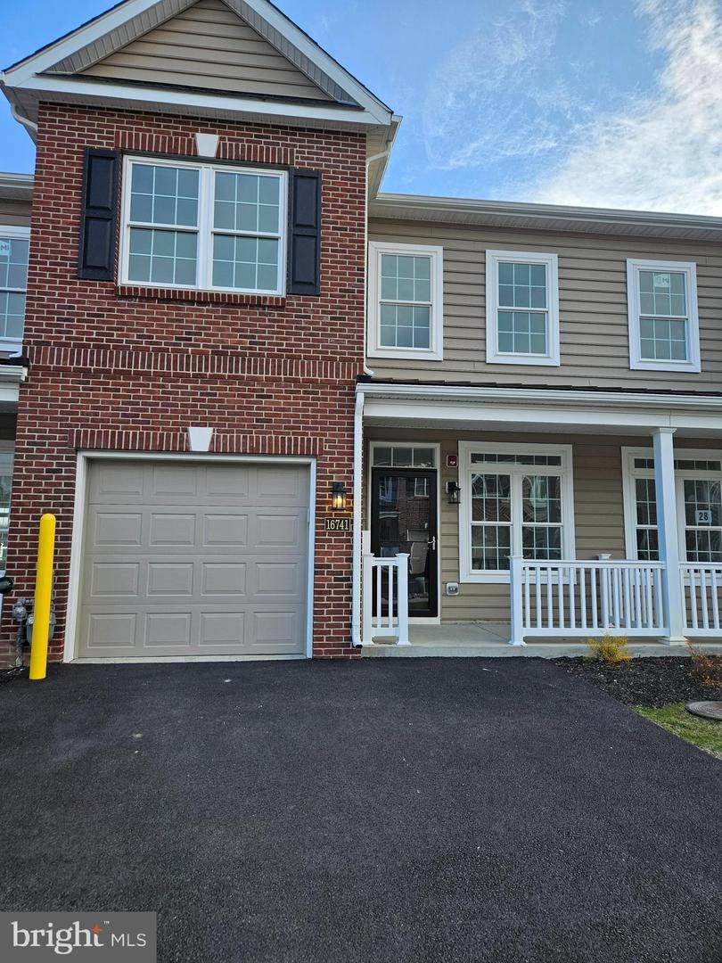 16729 River View Circle - Photo 1