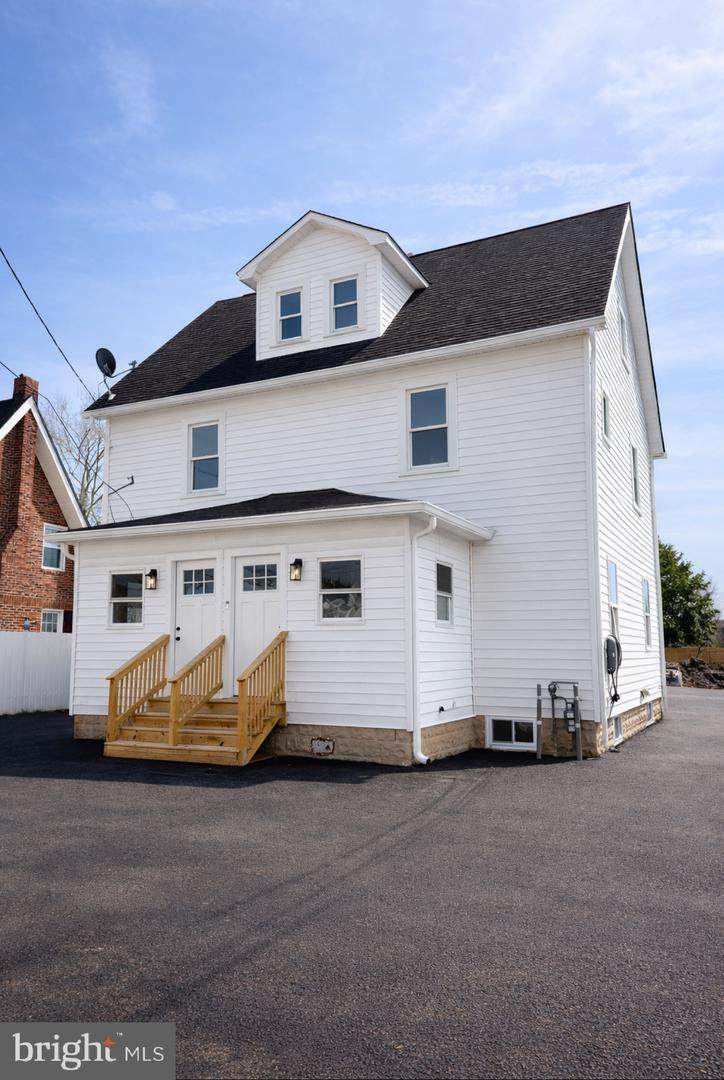 2125 Oakland Road - Photo 1