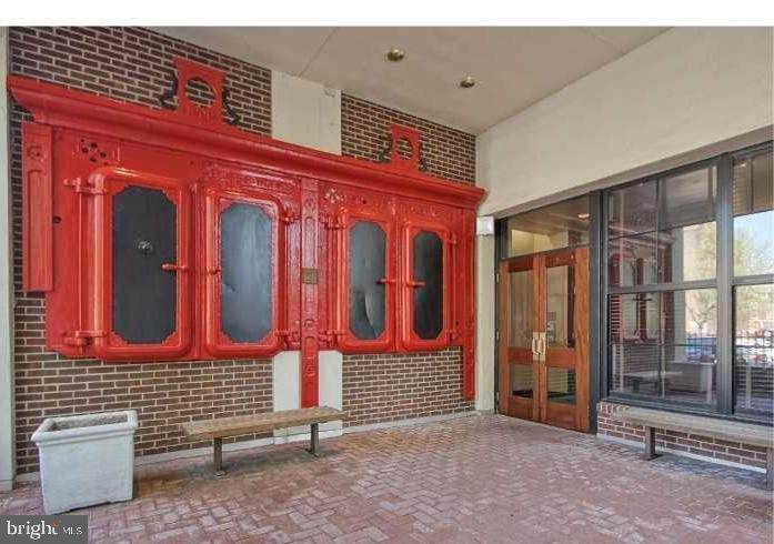 315 New Street - Photo 1