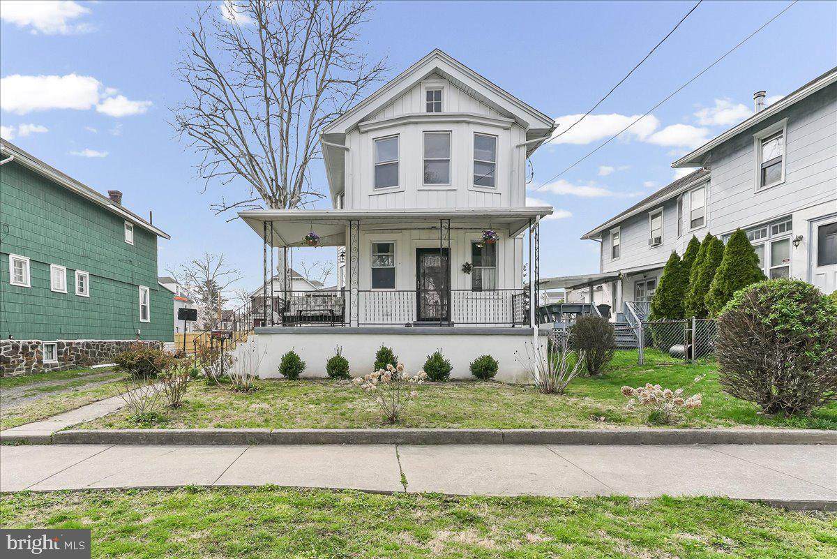 120 Lewis Avenue - Photo 1