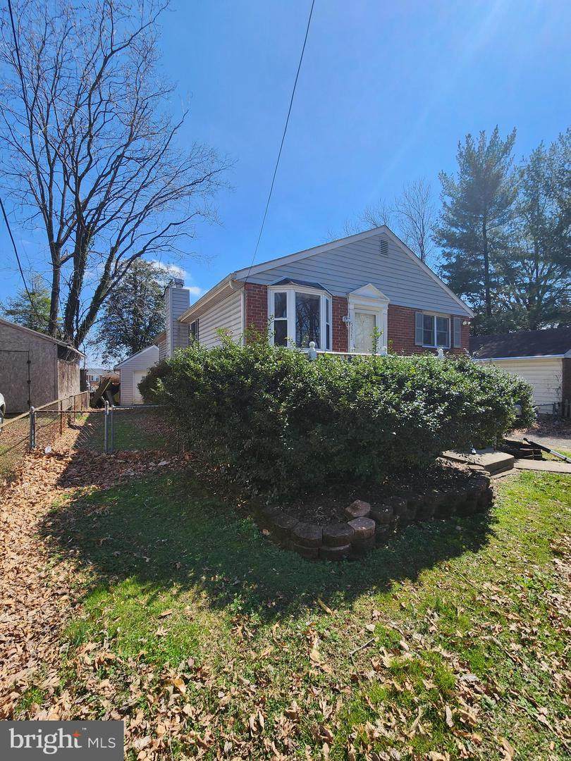 5923 Fairwood Avenue - Photo 1