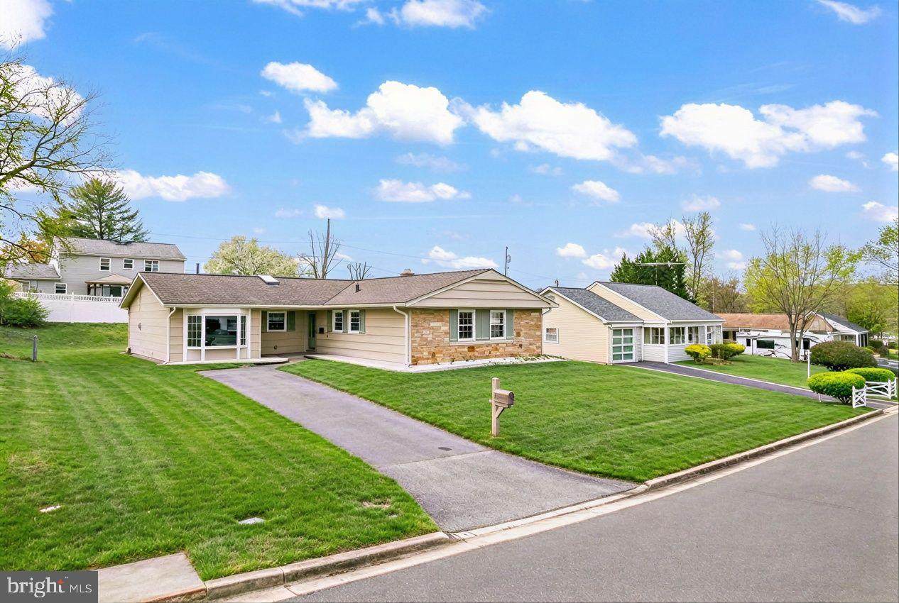 15717 Presswick Lane - Photo 1
