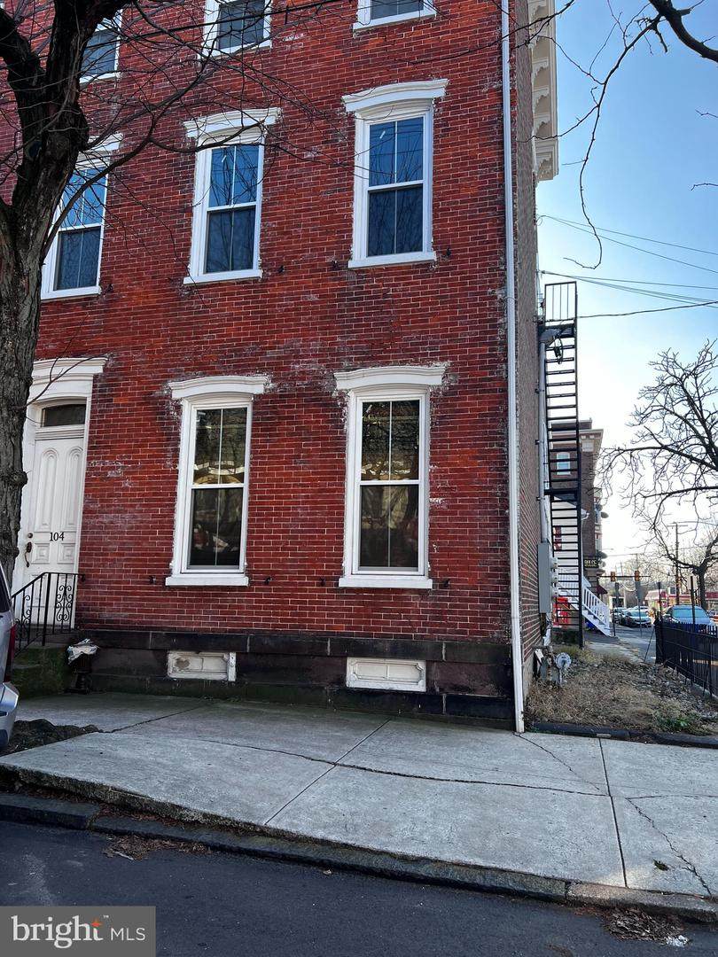 104 King Street - Photo 1