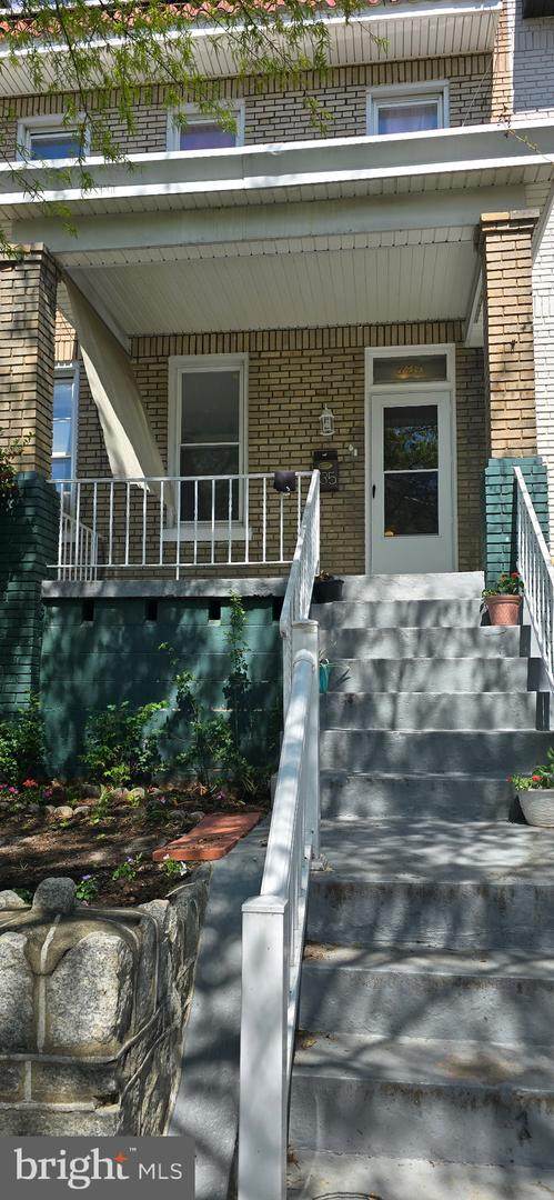 735 Princeton Place - Photo 1