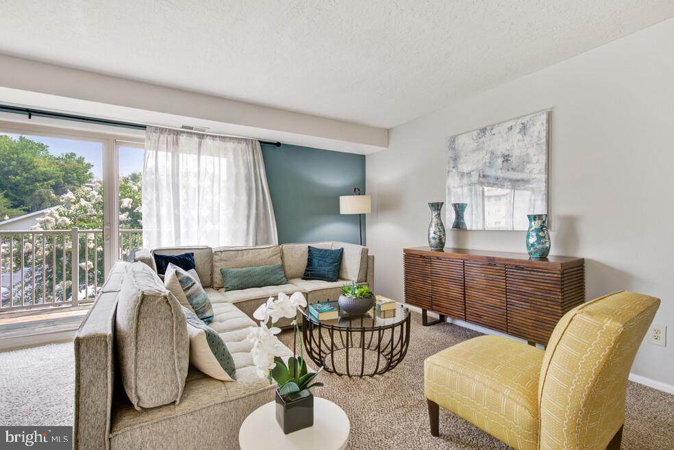 203 Idlewild Drive - Photo 1