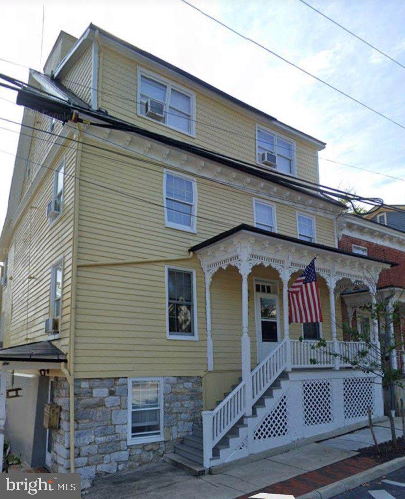 402 Cameron Street - Photo 1
