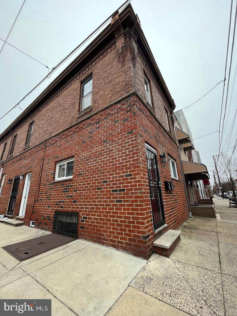 1208 Mifflin Street - Photo 1