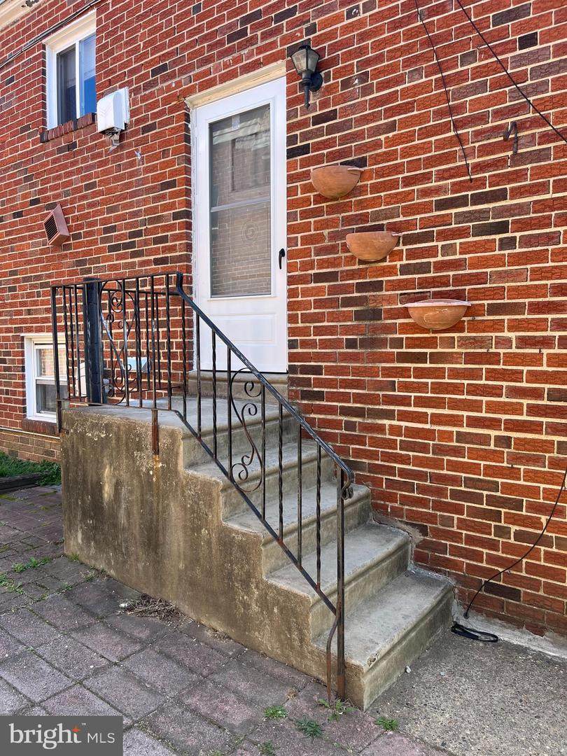 2305 Benson Street - Photo 1