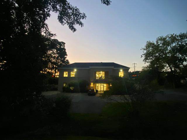 20 Country Club Drive - Photo 1