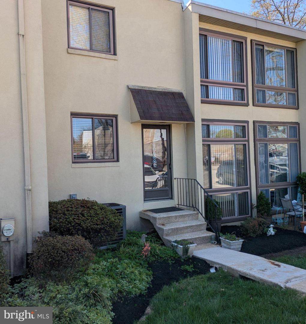 100 Glenolden - Photo 1