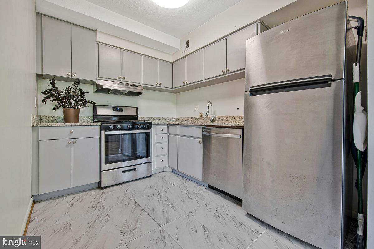 4410 Oglethorpe Street - Photo 1