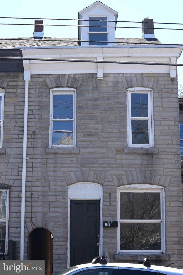1614 Cotton Street - Photo 1