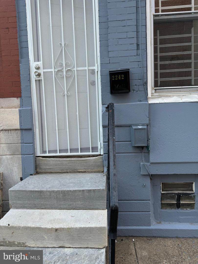 2242 Carlisle Street - Photo 1