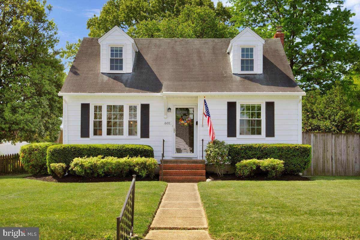 601 Forest View Road - Photo 1