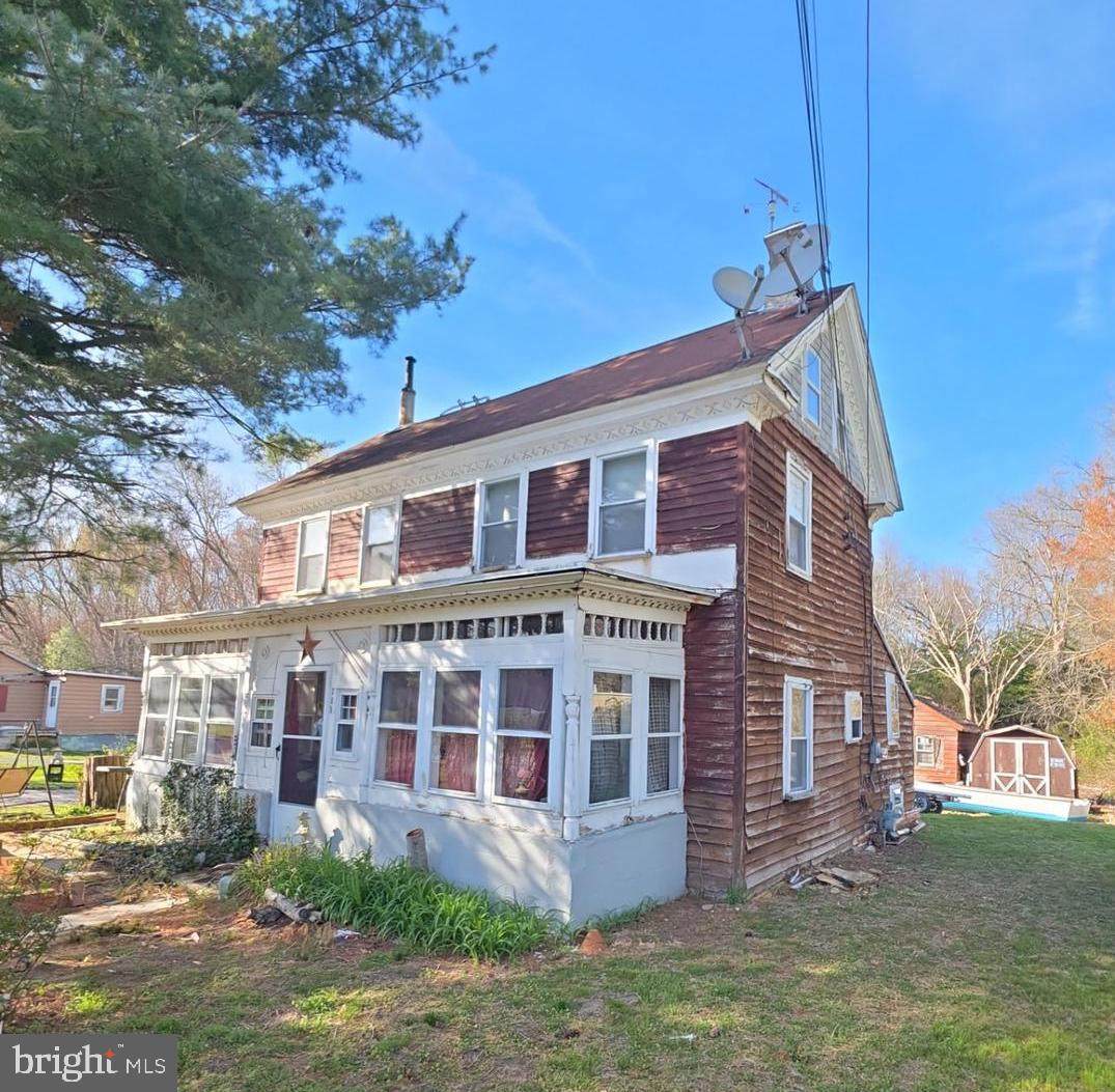 305 Main Street - Photo 1