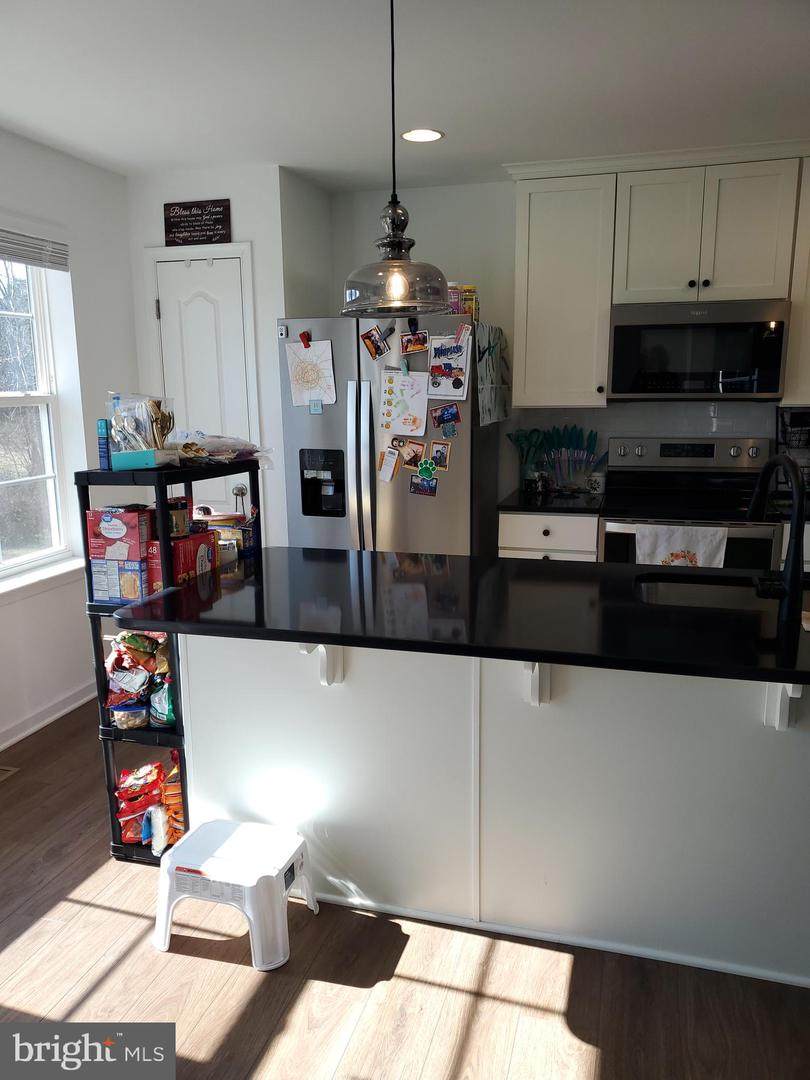 https://bt-photos.global.ssl.fastly.net/brightmls/orig_boomver_1_804769928232-2.jpg