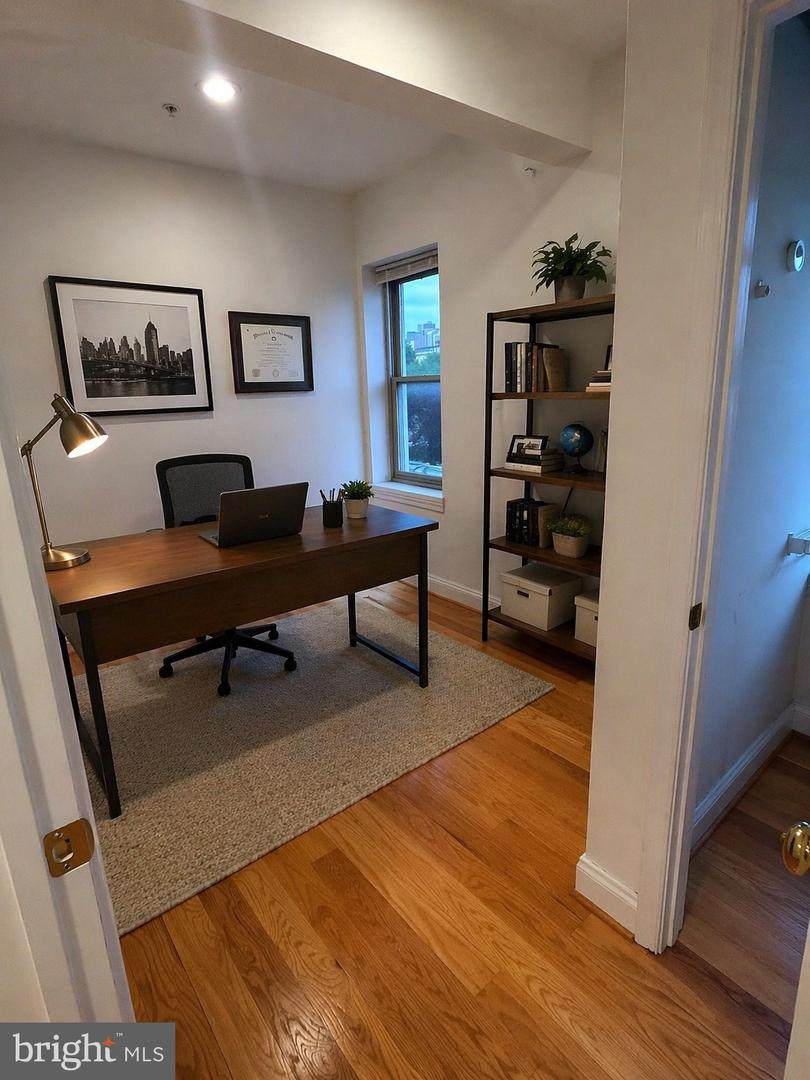 919 Barre Street - Photo 1