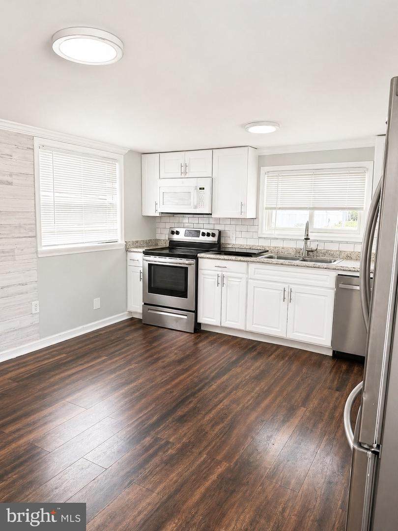 6505 Vert Dr - Photo 1