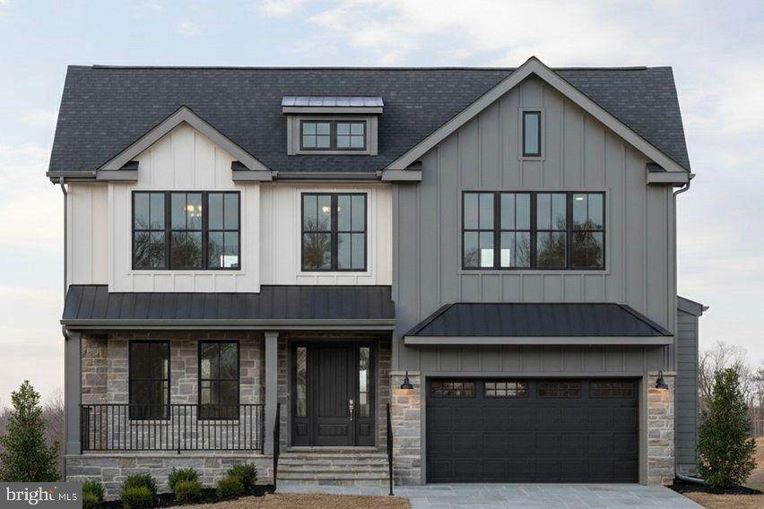 906 Hillcrest Drive - Photo 1