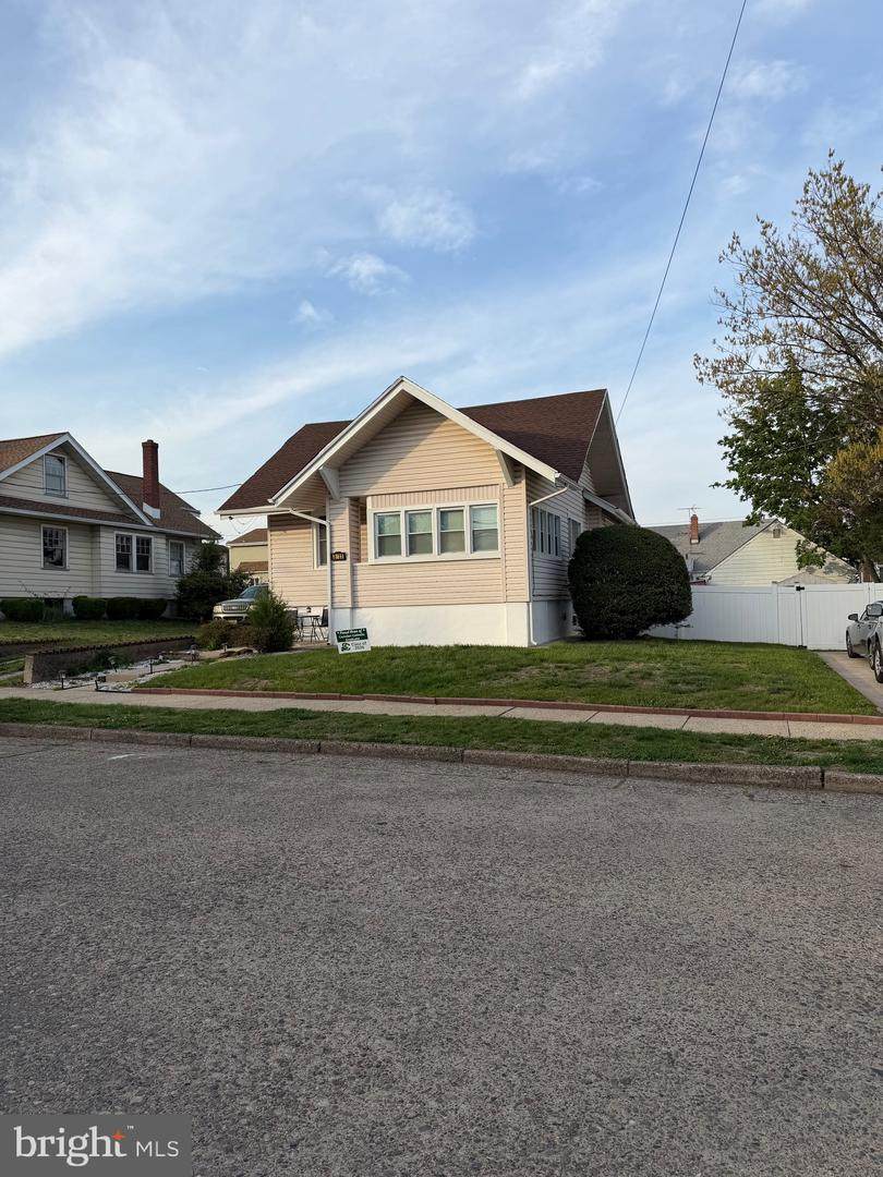 2222 Scovel Avenue - Photo 1