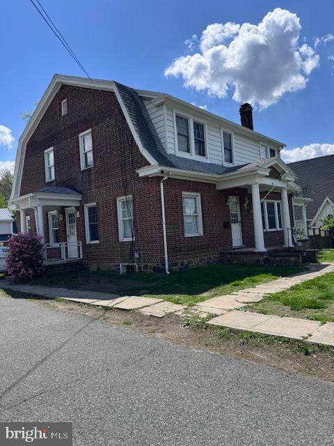 724 Broad Street - Photo 1