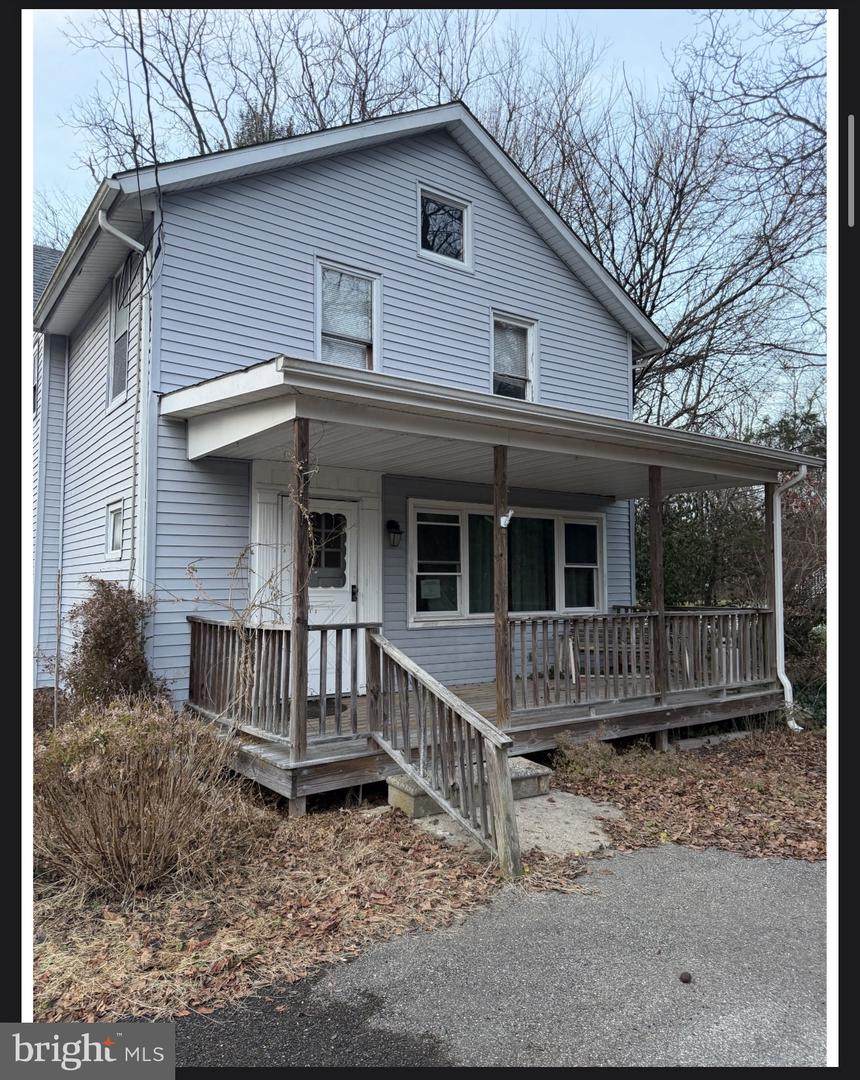 396 Salem Avenue - Photo 1