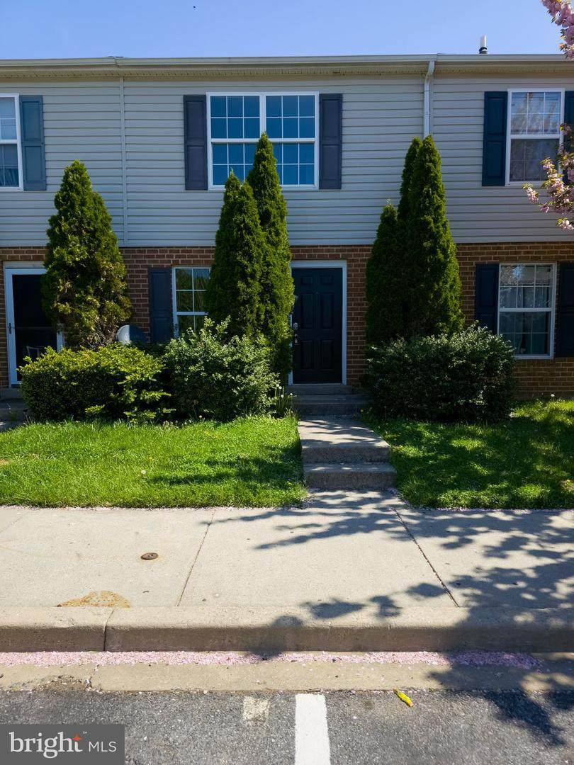 546 Wellington Court - Photo 1