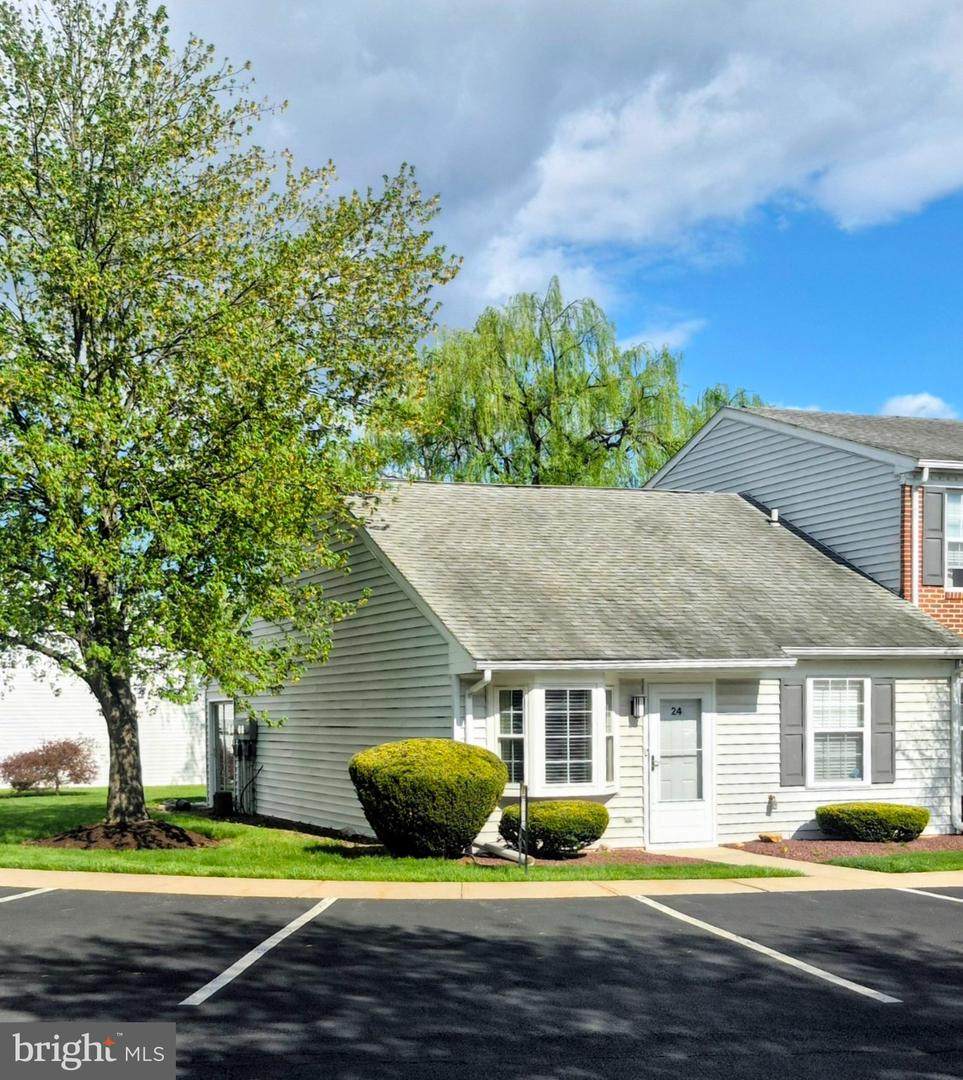 24 Southpoint Drive - Photo 1